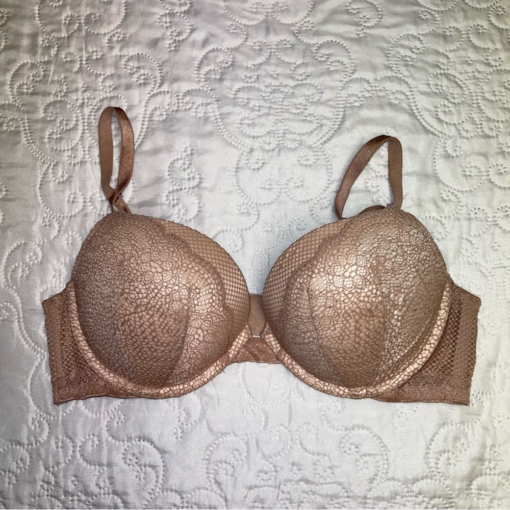 Victoria’s Secret Very Sexy Push Up Bra Size 36C